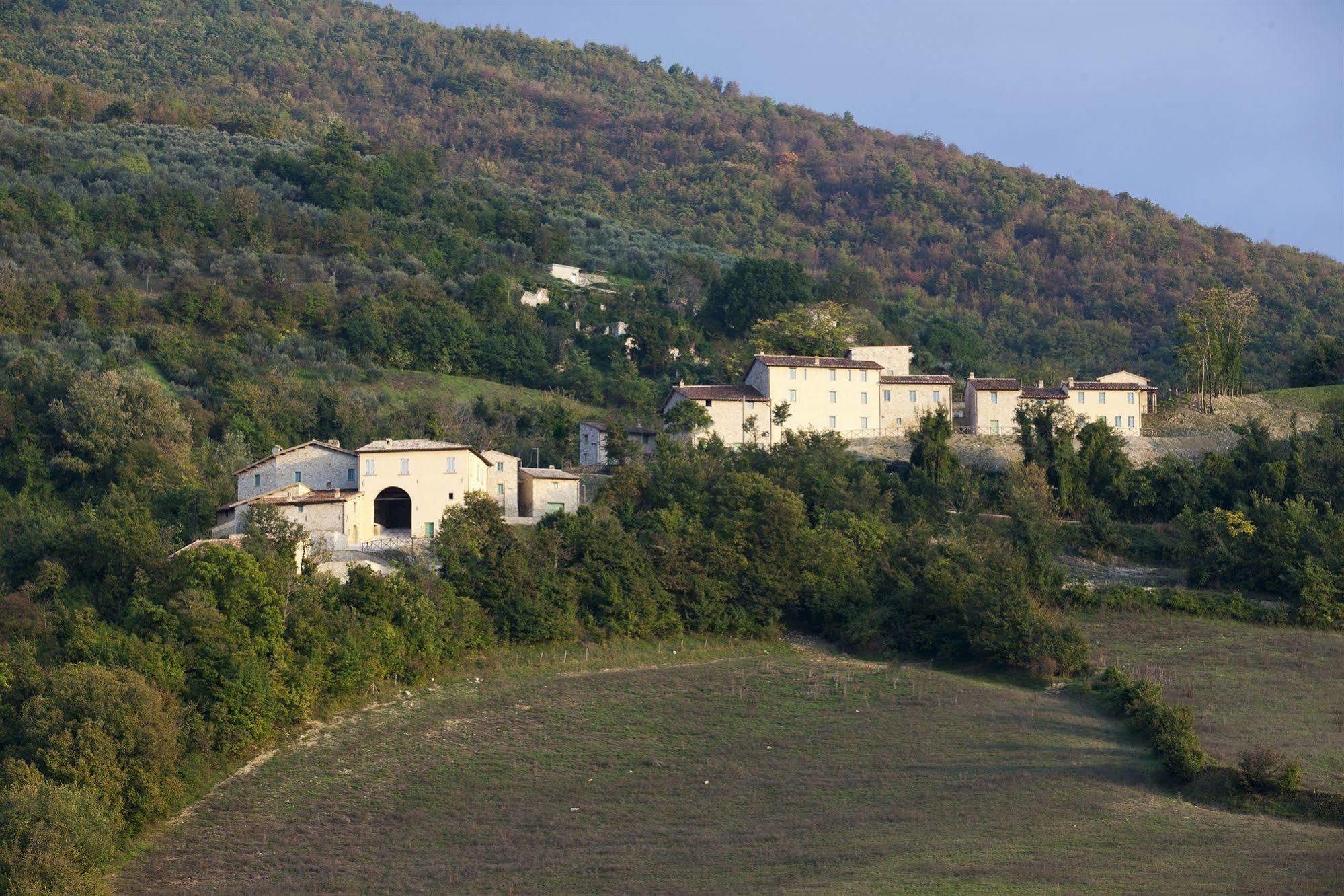 Borgo Di Gallano Valtopina Eksteriør billede